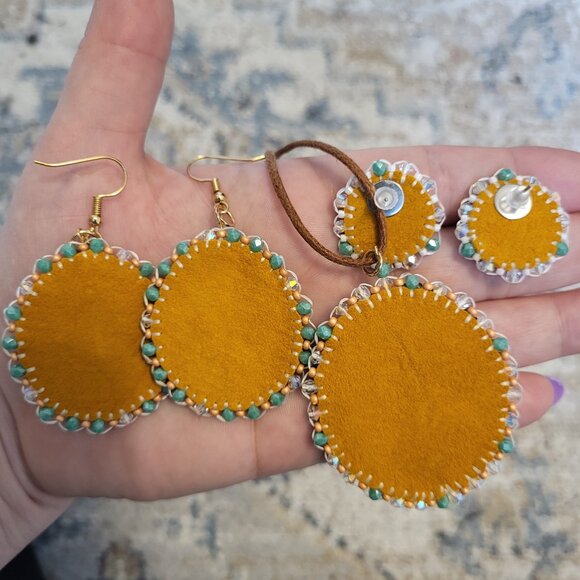 Seed Bead Earings - Picture 3 of 14